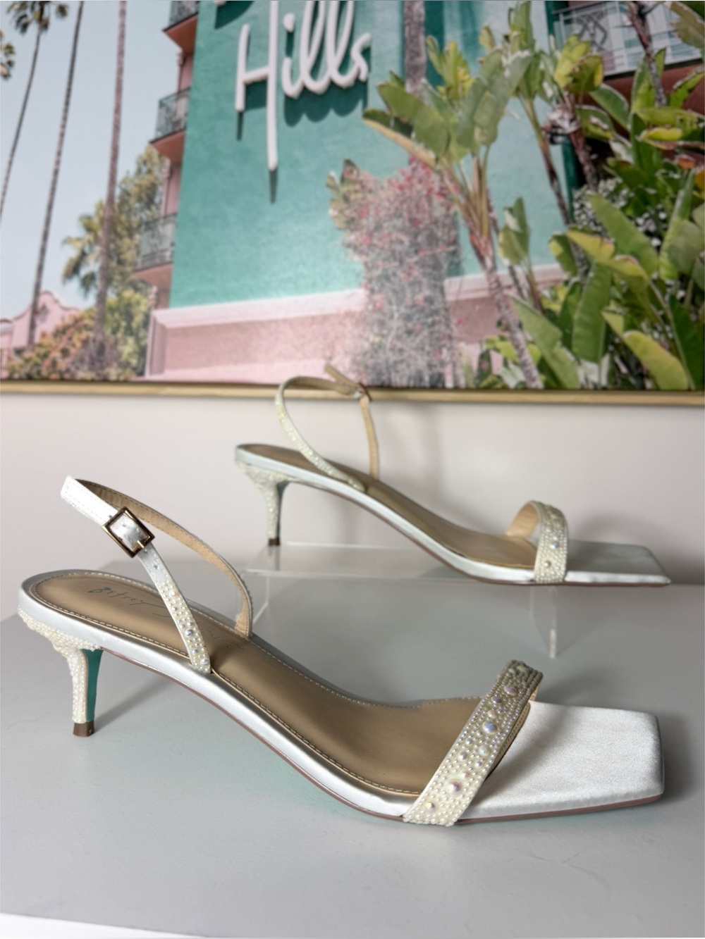 Betsey Johnson Rebel Ivory Pearl Rhinestone Square Toe Kitten Heels 2" Sz 11